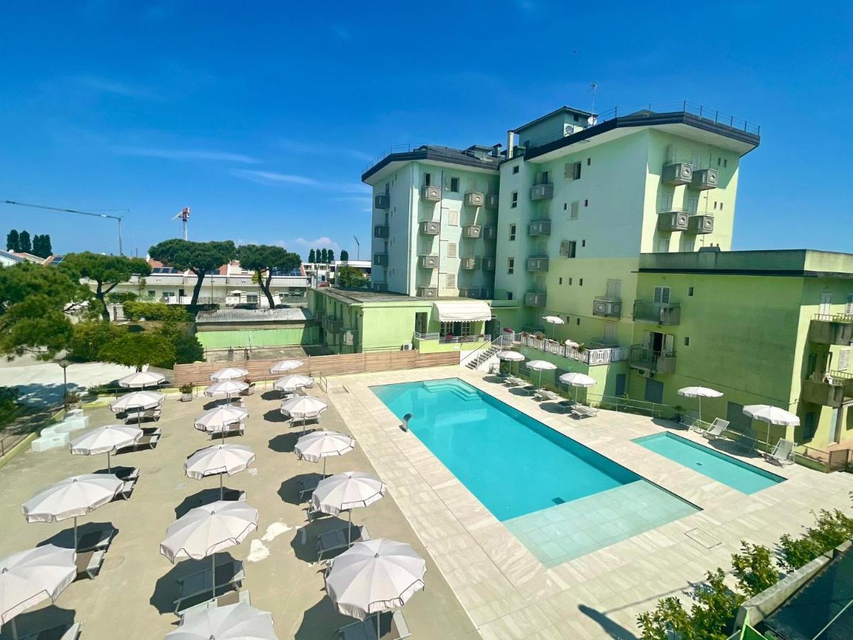 Hotel Vianello Lido di Jesolo Ngoại thất bức ảnh