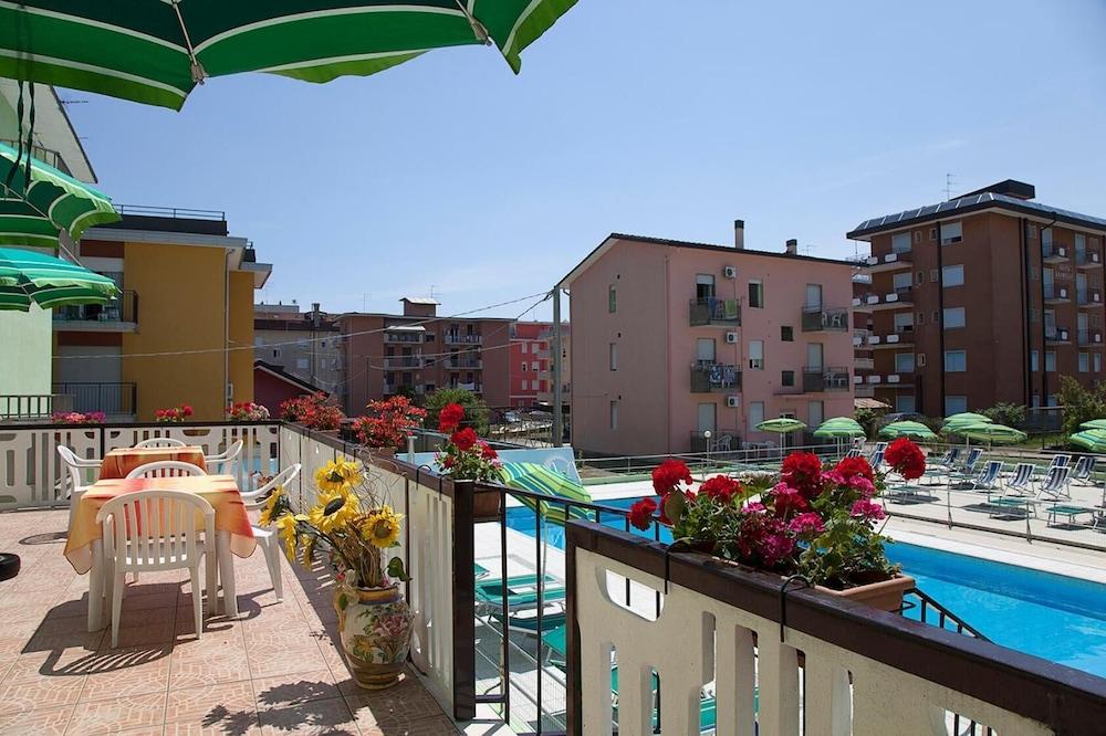 Hotel Vianello Lido di Jesolo Ngoại thất bức ảnh